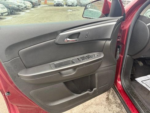 Used 2011 Chevrolet Traverse LT w/ Personal Connectivity Package image 20