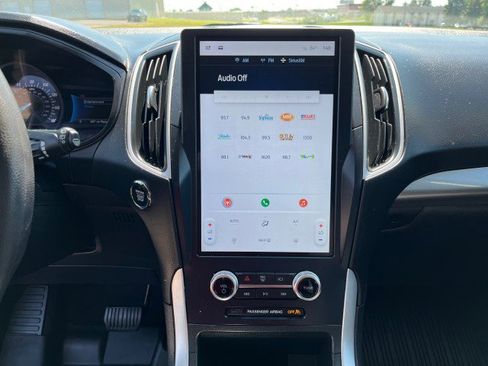 Used 2024 Ford Edge SE w/ Black Appearance Package image 16