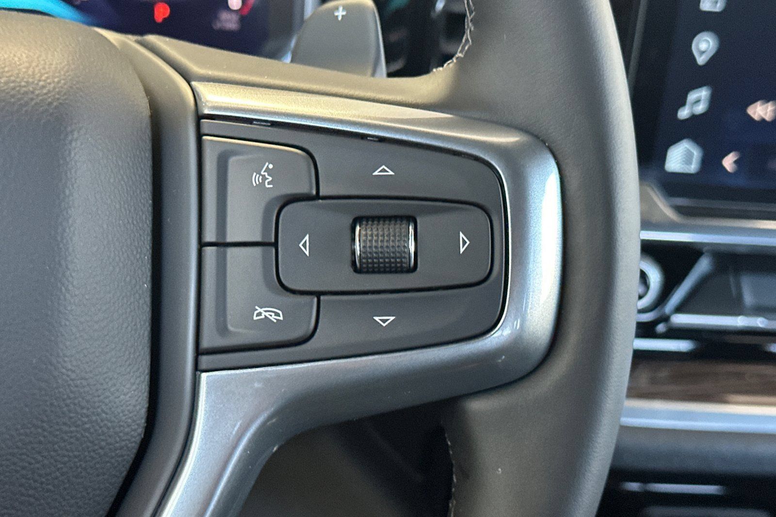 New 2026 Chevrolet Silverado 1500 RST w/ Redline Edition AWD/4WD image 26