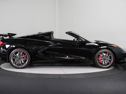 Used 2023 Chevrolet Corvette Stingray Preferred Cpe w/ Z51 Performance Package RWD image 9