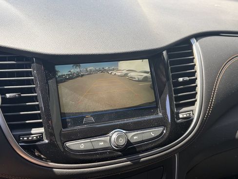 Used 2019 Chevrolet Trax LT FWD image 10