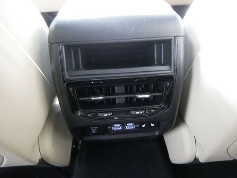 Used 2024 Jeep Grand Cherokee Limited 4xe w/ Luxury Tech Group II image 21