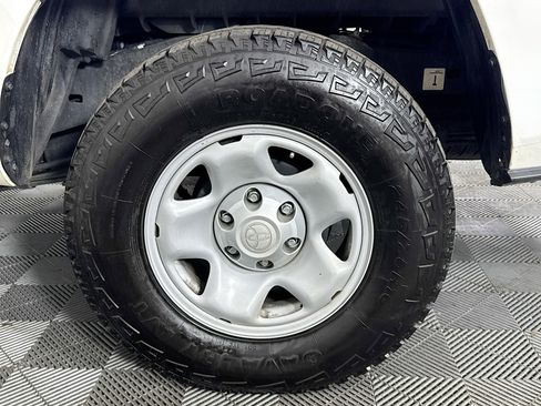 Used 2023 Toyota Tacoma SR image 56