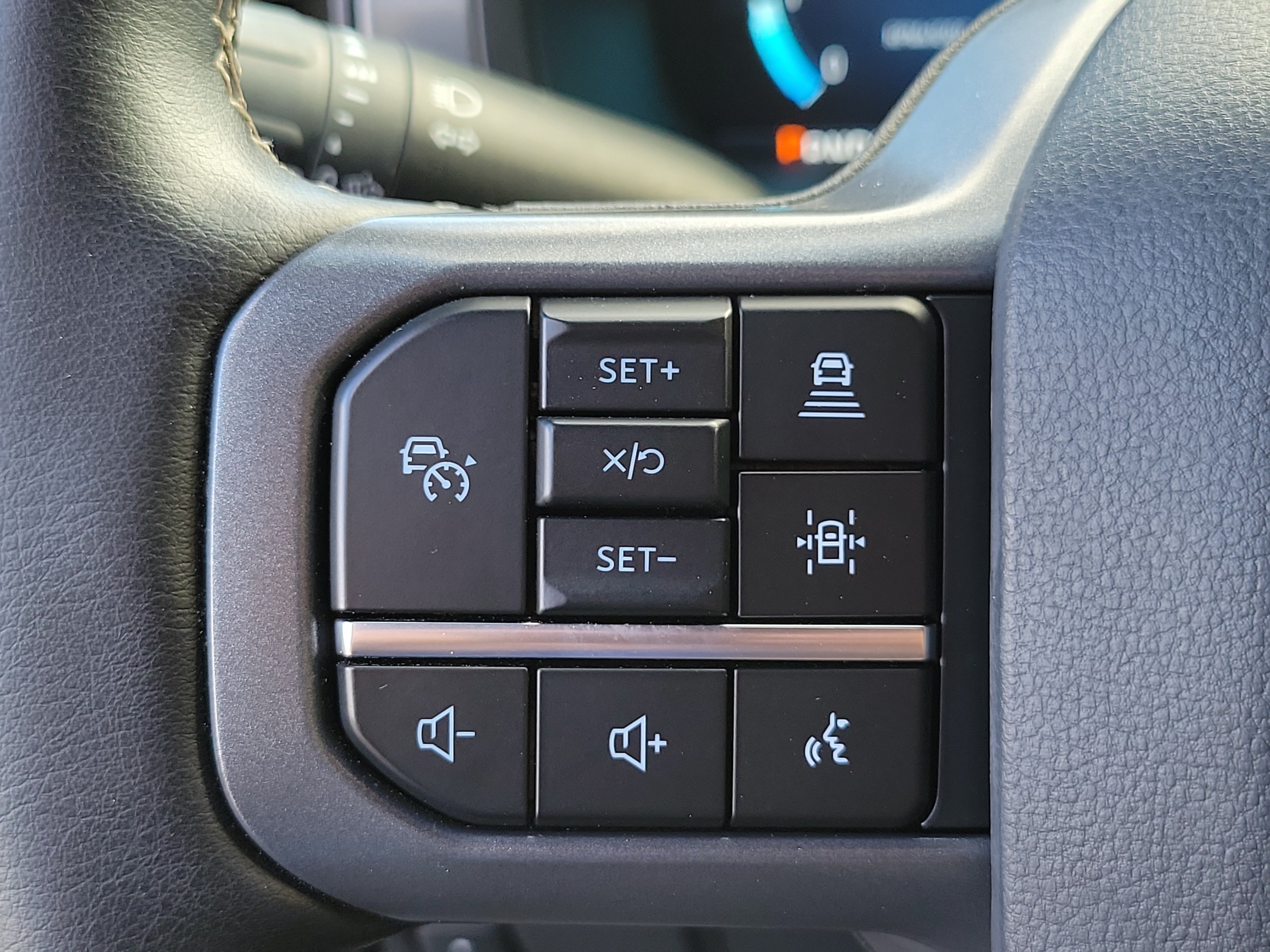 Used 2025 Ford F150 Lariat w/ Equipment Group 501A Mid AWD/4WD image 29