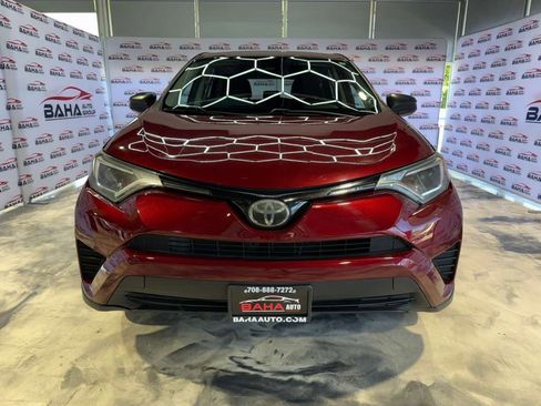 Used 2018 Toyota RAV4 LE FWD image 3