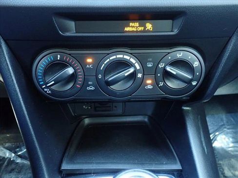 Used 2015 MAZDA MAZDA3 i Sport image 16