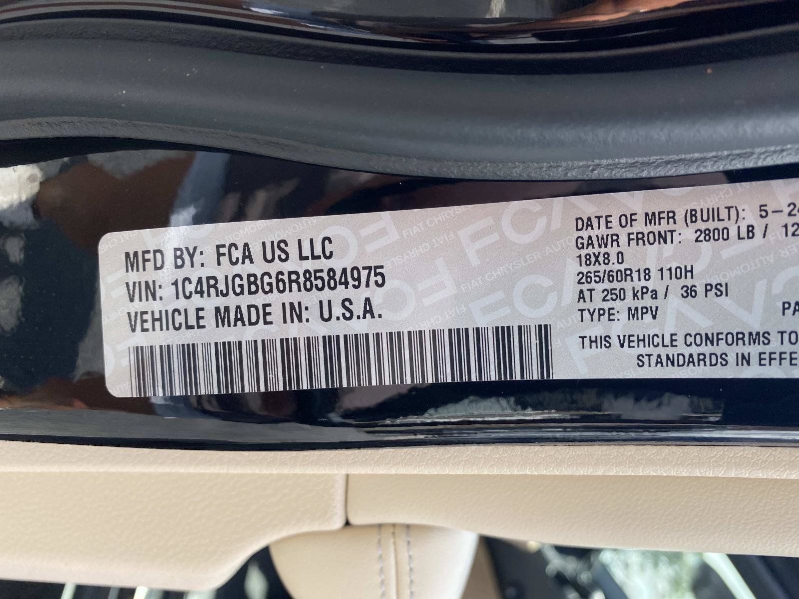 Used 2024 Jeep Grand Cherokee Limited w/ Luxury Tech Group II RWD image 25