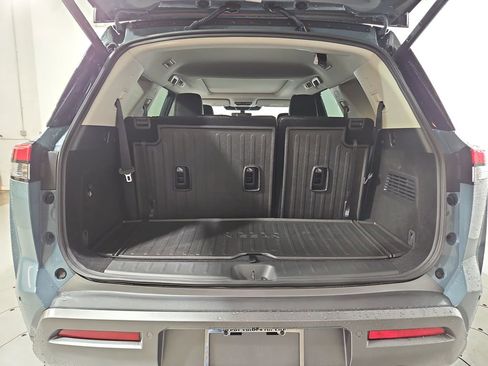 New 2026 Nissan Pathfinder Platinum image 22