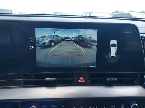 Used 2025 Kia Sportage EX image 23