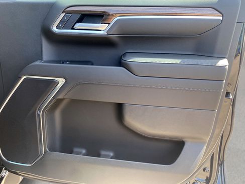 New 2025 Chevrolet Silverado 1500 LT image 9