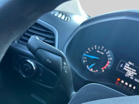 Used 2016 Ford Edge SE image 24