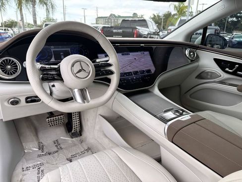 Certified 2023 Mercedes-Benz EQS 580 4MATIC Sedan image 15
