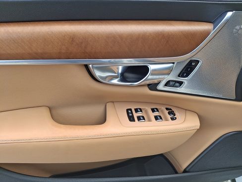 Used 2018 Volvo S90 T6 Inscription image 12