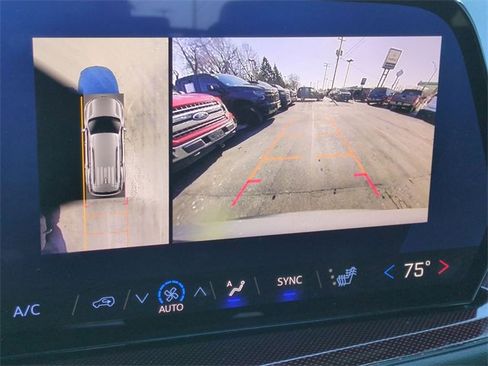 Certified 2025 Chevrolet Traverse Z71 w/ Driver Confidence Package image 16