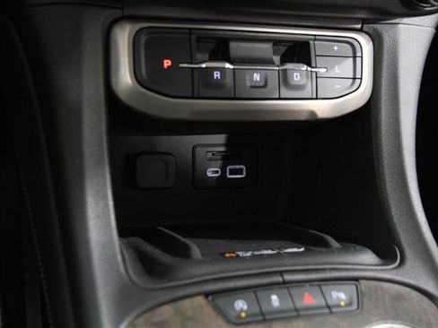 Used 2021 GMC Acadia Denali w/ LPO, Floor Liner Package image 16