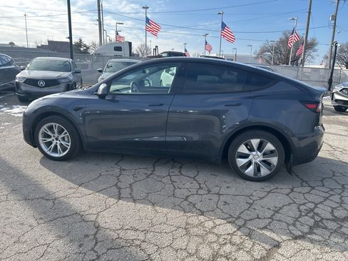 Used 2023 Tesla Model Y Long Range image 12