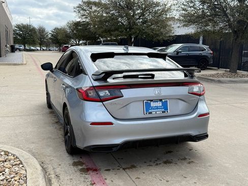 Used 2023 Honda Civic Sport image 3