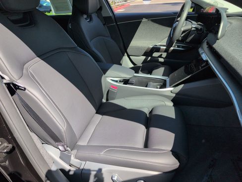 Used 2025 Lucid Air Grand Touring AWD/4WD image 32