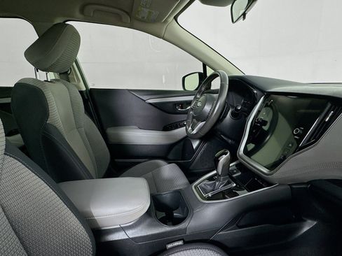 Used 2024 Subaru Outback Premium AWD/4WD image 27