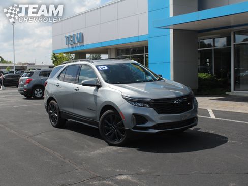Used 2024 Chevrolet Equinox RS w/ RS Leather Package AWD/4WD image 2