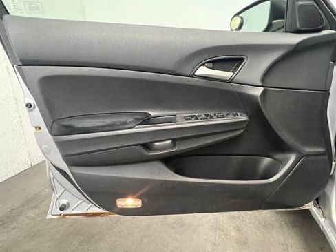 Used 2009 Honda Accord LX image 7