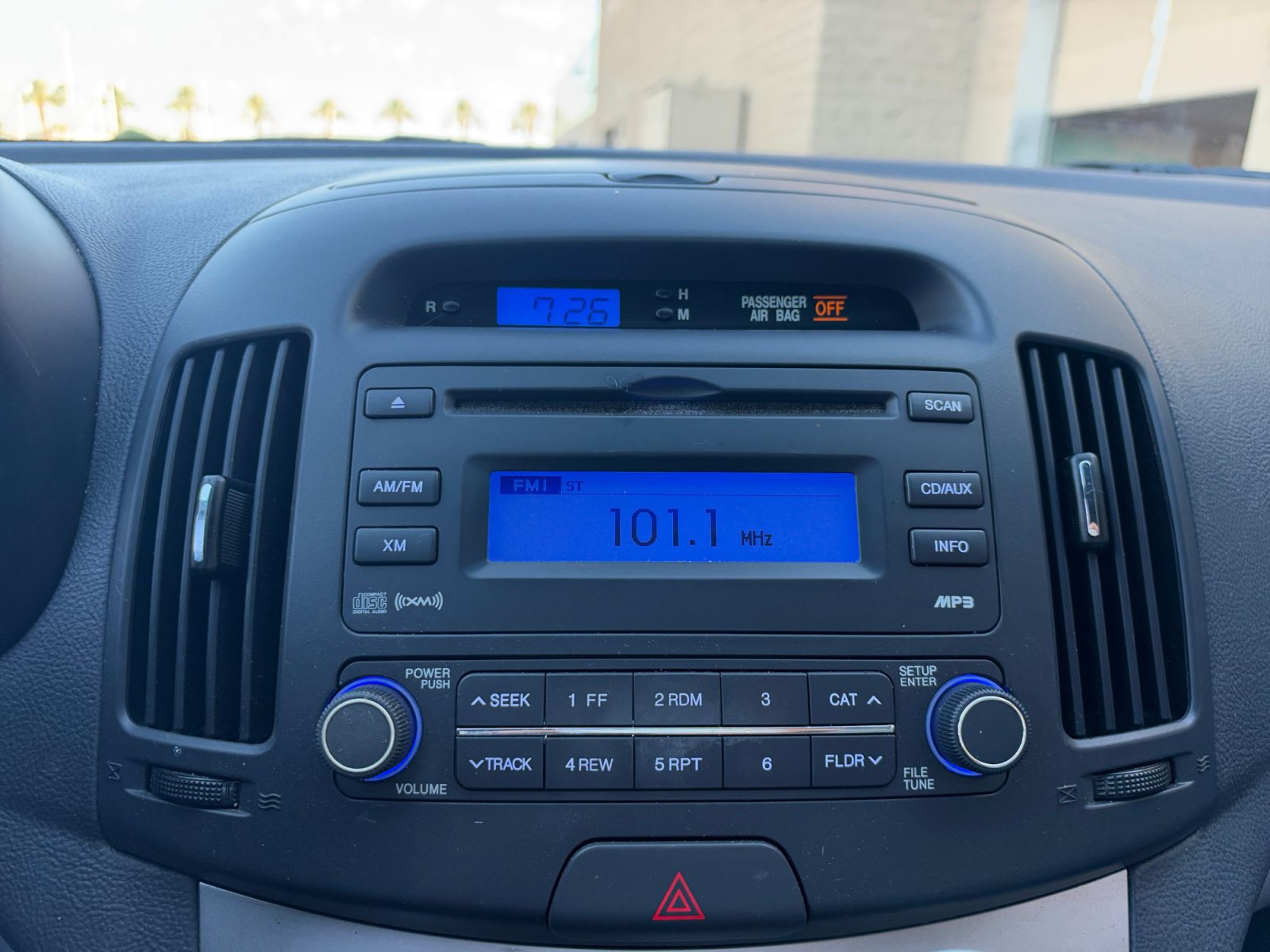 Used 2010 Hyundai Elantra GLS FWD image 12