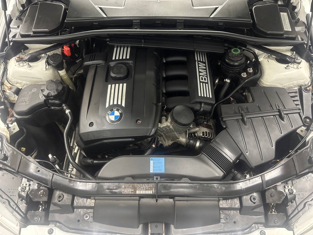 Used 2011 BMW 328i xDrive Sedan AWD/4WD image 30
