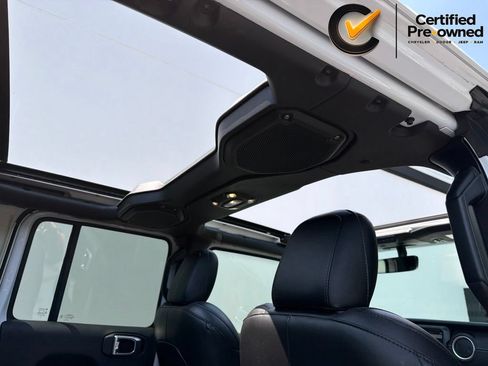Certified 2022 Jeep Wrangler Unlimited Sahara AWD/4WD image 28