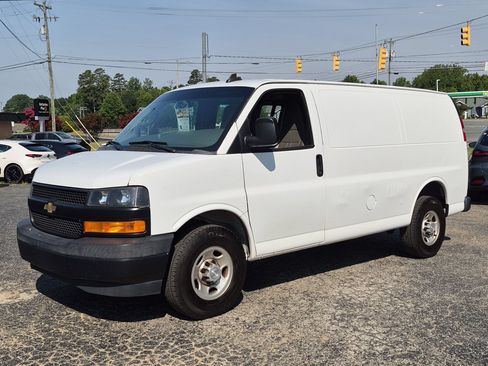 Used 2019 Chevrolet Express 2500 w/ Enhanced Convenience Package RWD image 1