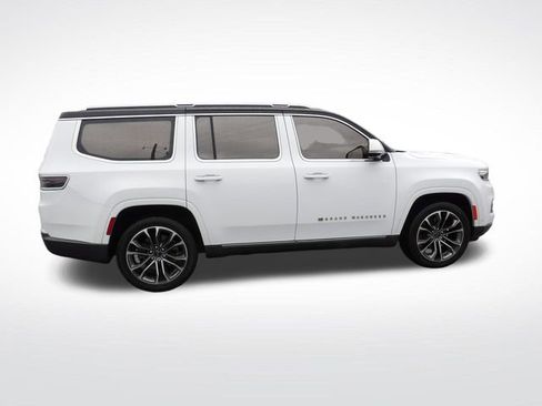 Used 2022 Jeep Grand Wagoneer Series III w/ Rear Seat Video Group 1 image 11