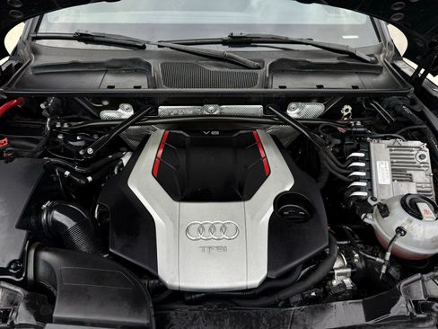 Used 2018 Audi SQ5 Premium Plus w/ Navigation Package AWD/4WD image 60