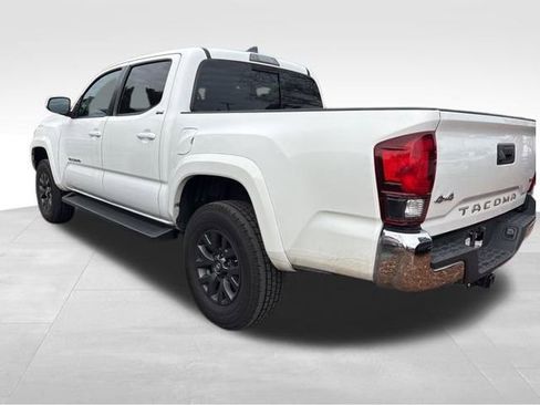 Used 2020 Toyota Tacoma SR5 image 9