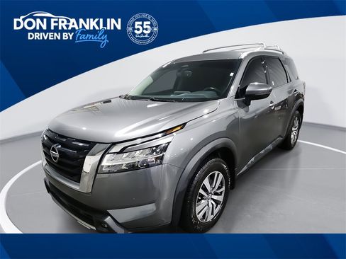 Used 2022 Nissan Pathfinder SL image 1