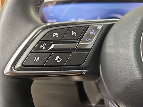 Used 2025 Buick Envision Avenir AWD/4WD image 20