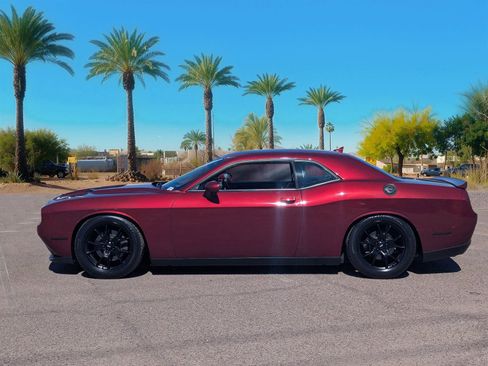 Used 2020 Dodge Challenger SXT w/ Plus Package image 2