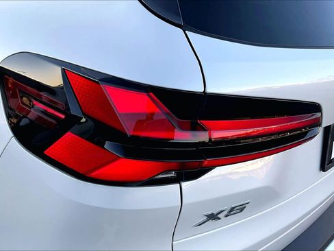 Used 2025 BMW X5 sDrive40i w/ Premium Package image 28