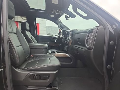 Used 2020 Chevrolet Silverado 3500 High Country w/ Snow Plow Prep/Camper Package image 28