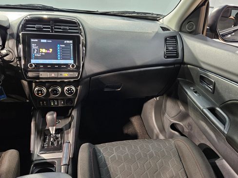 Used 2025 Mitsubishi Outlander Sport LE AWD/4WD image 11