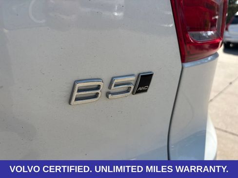 Certified 2026 Volvo XC40 B5 Plus AWD/4WD image 9