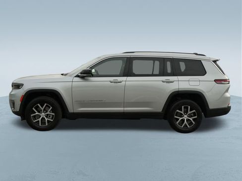 Used 2023 Jeep Grand Cherokee L Limited w/ Luxury Tech Group II AWD/4WD image 4