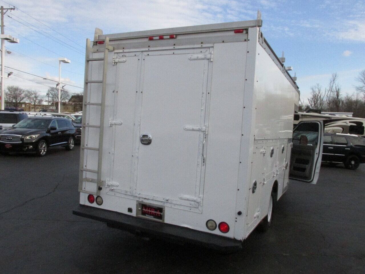 Used 2012 Ford E-350 and Econoline 350 Super Duty w/ PWR Locks & Windows Group RWD image 8
