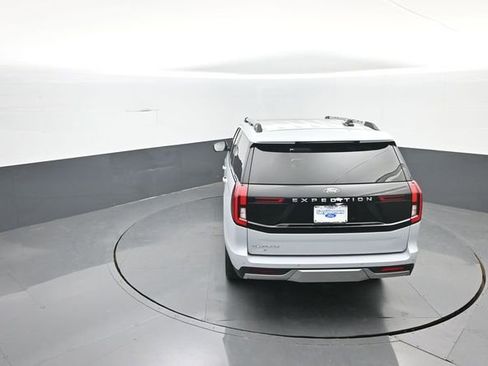New 2026 Ford Expedition Platinum image 28