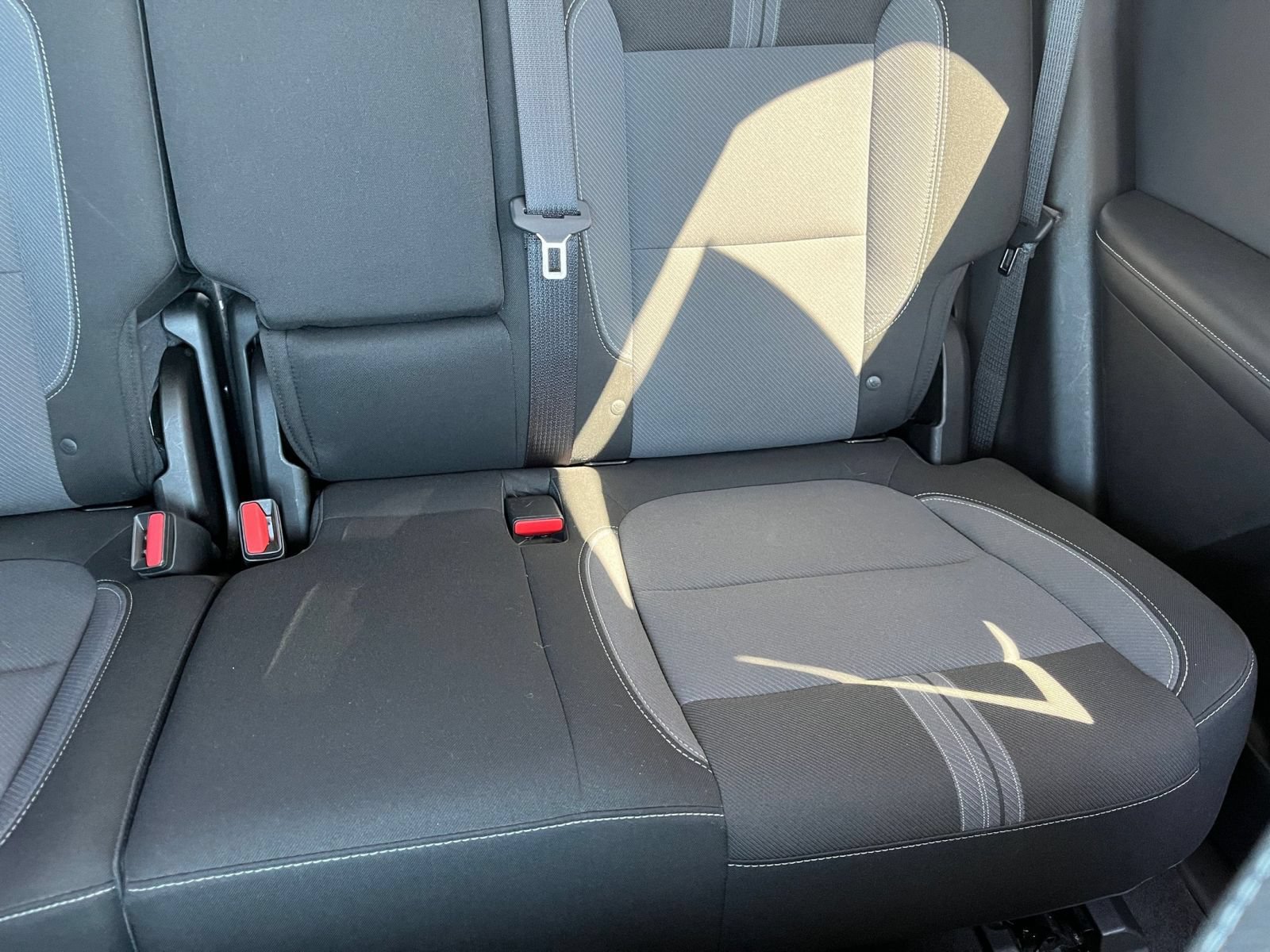Used 2025 Chevrolet Blazer LT FWD image 37