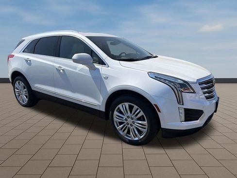 Used 2017 Cadillac XT5 Premium Luxury FWD image 9