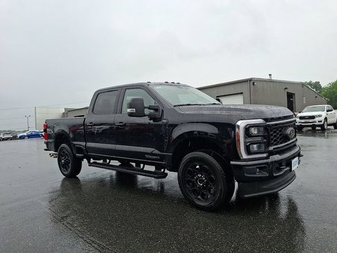 Used 2026 Ford F250 Lariat w/ Black Appearance Package AWD/4WD image 1