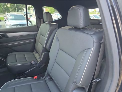 Used 2025 Buick Enclave Preferred FWD image 15