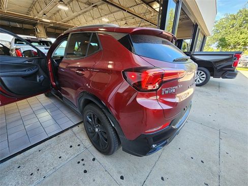 Used 2024 Buick Encore GX Sport Touring FWD image 5