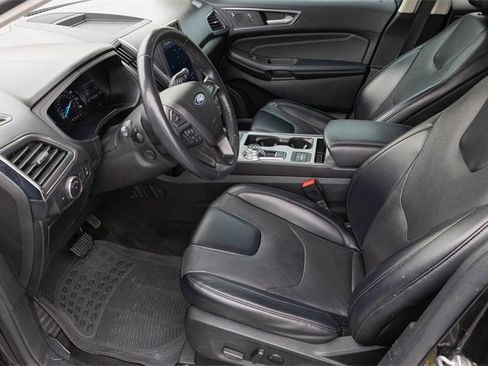 Used 2022 Ford Edge Titanium w/ Equipment Group 301A image 2