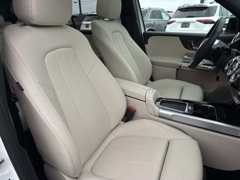 Used 2026 Mercedes-Benz GLB 250 image 12