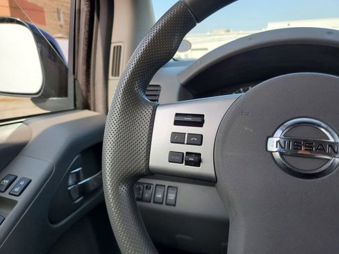 Used 2020 Nissan Frontier SV w/ Midnight Edition Floor Mats image 19